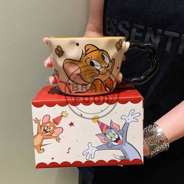 Большая керамическая чашка "Том и Джерри" Tom and Jerry &ndash; милая чашка с ложечкой для завтрака 530 мл  id_4845 фото