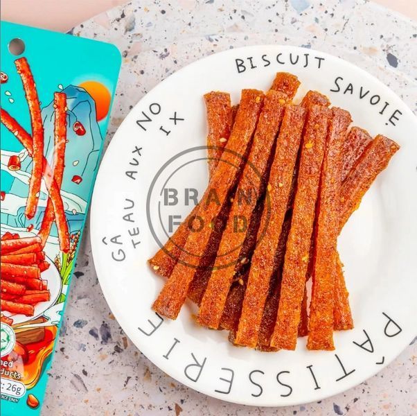 Снек латяо Lakexixi Spicy Stick Лейкексісі стіки соєвий снек гострі палички 26 г id_4813 фото